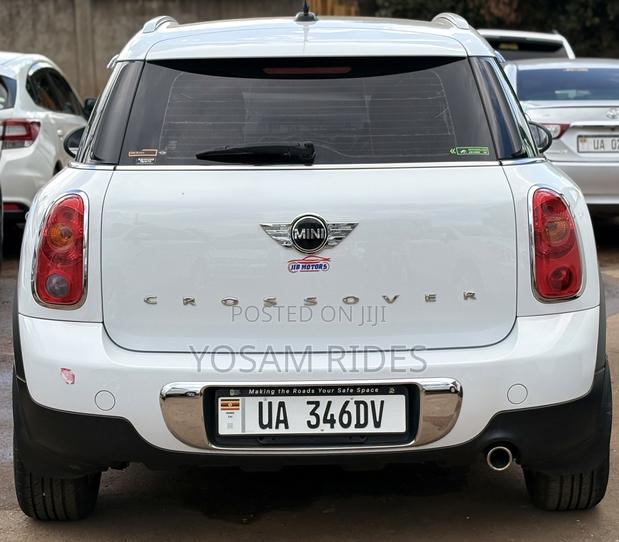 Mini Cooper S 4dr Hatchback (2.0L 4cyl Turbo 6M) 2015 White