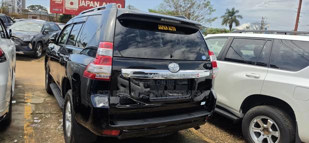 Toyota Land Cruiser Prado 2017 Black