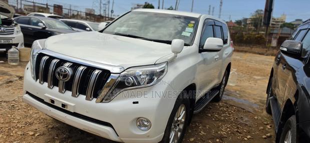 Toyota Land Cruiser Prado 2016 White