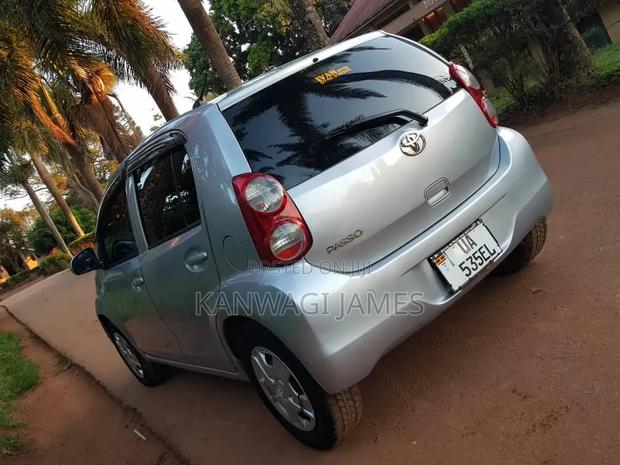 Toyota Passo 1.0 AWD 2010 Silver