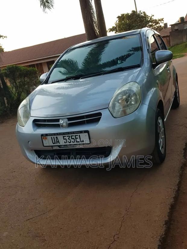 Toyota Passo 1.0 AWD 2010 Silver
