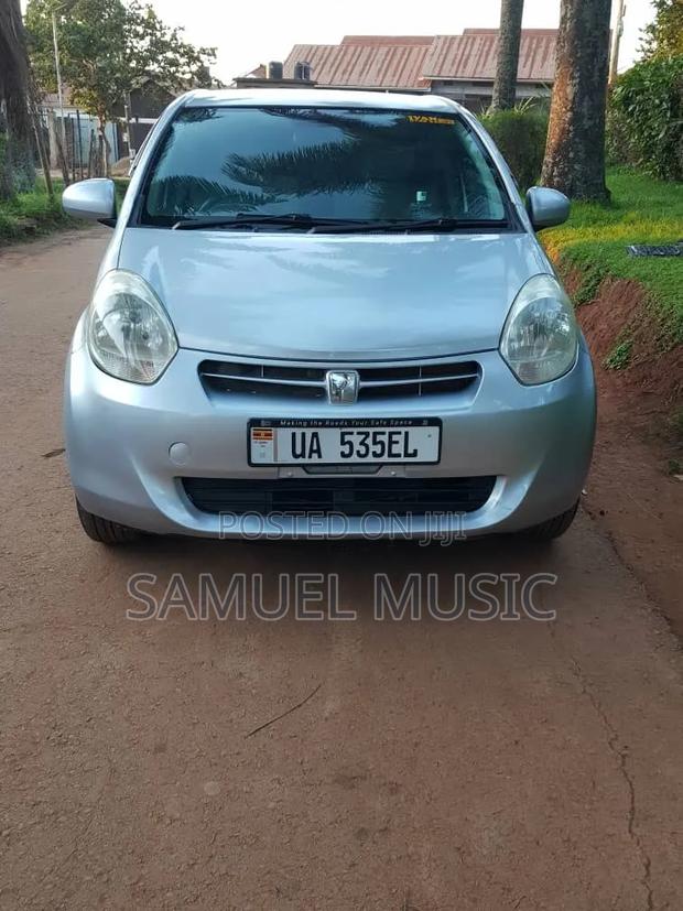 Toyota Passo 1.0 AWD 2010 Silver