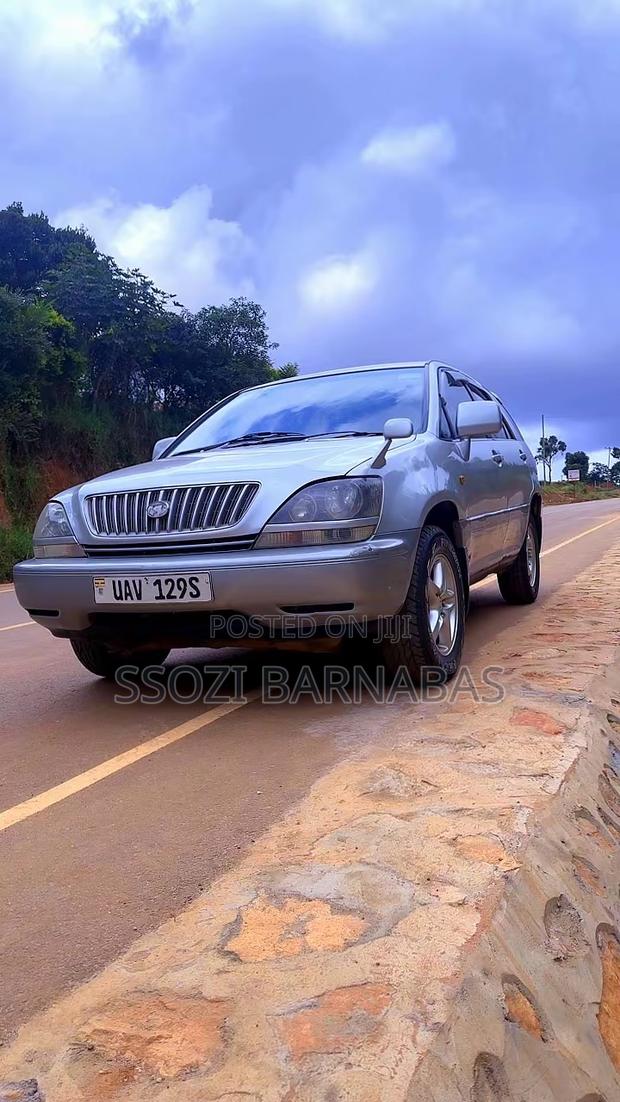 Toyota Harrier 1998 Silver