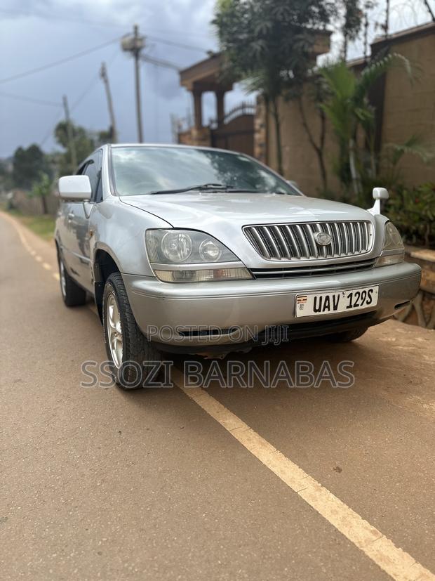 Toyota Harrier 1998 Silver