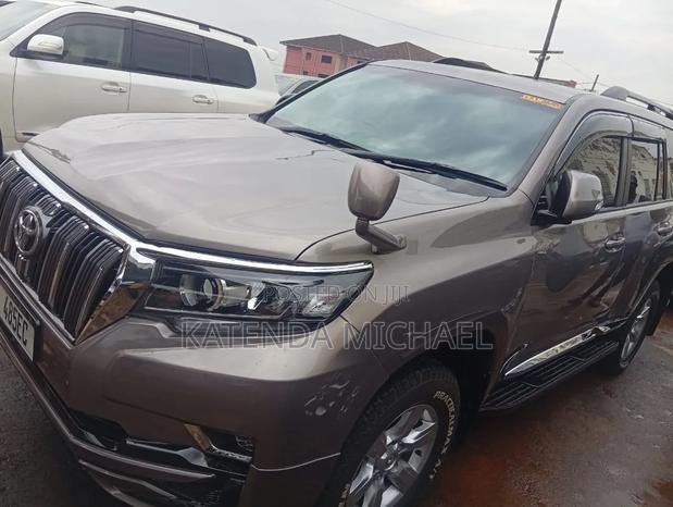 Toyota Land Cruiser Prado 2.8 D-4D 2016 Silver
