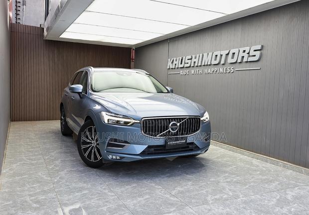Volvo XC60 2018 Blue