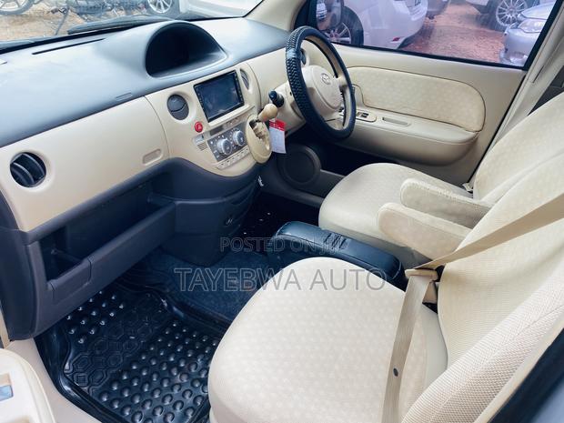 Toyota Sienta 1.5 FWD 2006 Silver