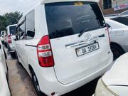 Toyota Noah 2.0 143hp FWD (8 Seater) 2012 White for sale