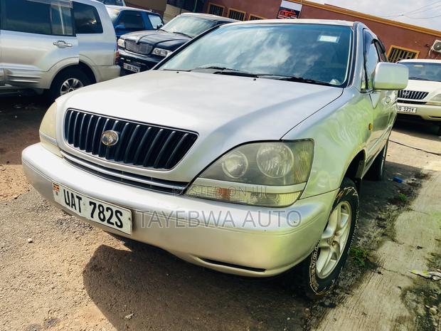 Toyota Harrier 3.0 V6 2002 Silver