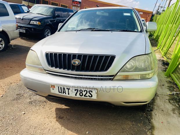 Toyota Harrier 3.0 V6 2002 Silver