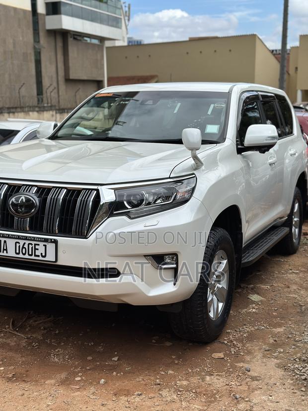 Toyota Land Cruiser Prado 2018 Pearl