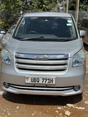 Toyota Noah 2010 Silver for sale
