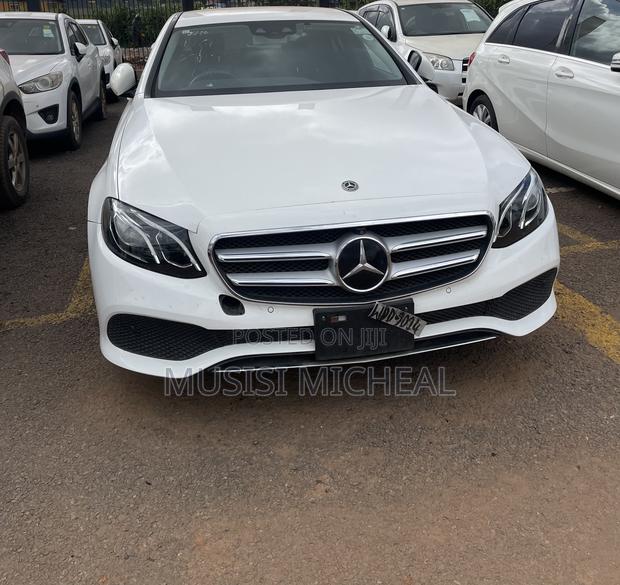 Mercedes-Benz E220 2017 White
