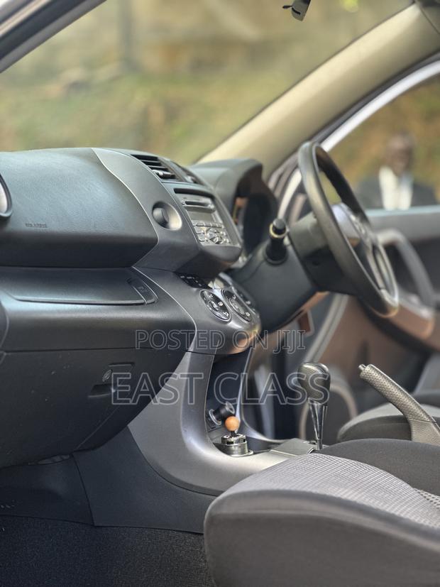 Toyota RAV4 200 4X4 Automatic 2008 Silver