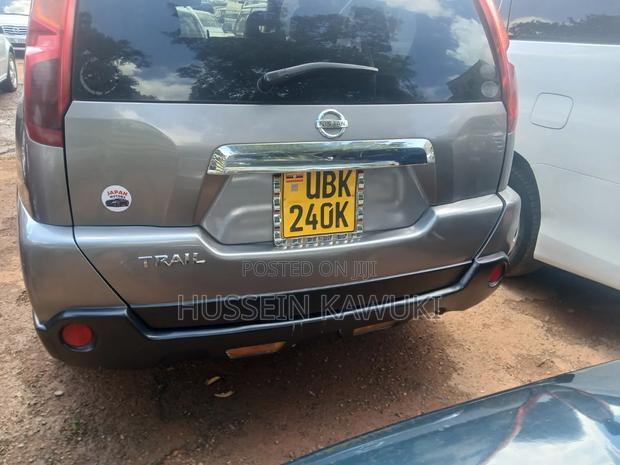 Nissan X-Trail 2009 Green