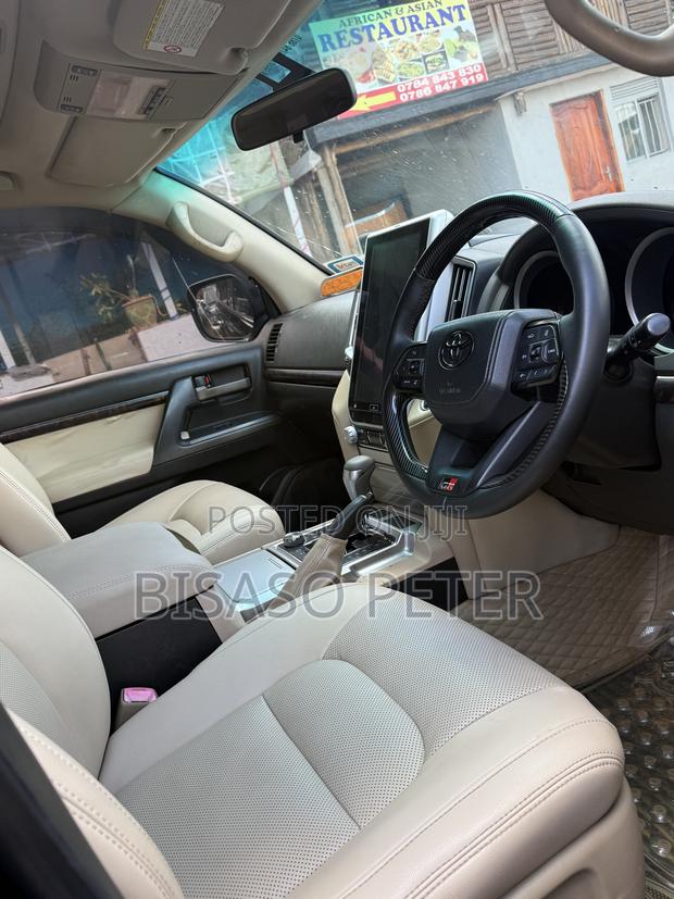 Toyota Land Cruiser 4.5 V8 TD GX-R 2011 Black