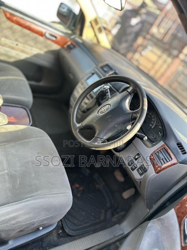 Toyota Ipsum 240i Limited 4WD 2002 Silver