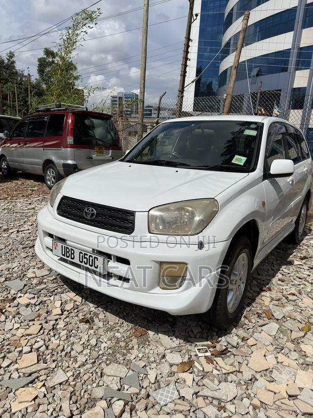 Toyota RAV4 2004 Pearl