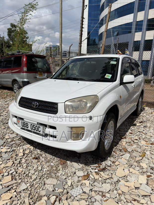 Toyota RAV4 2004 Pearl
