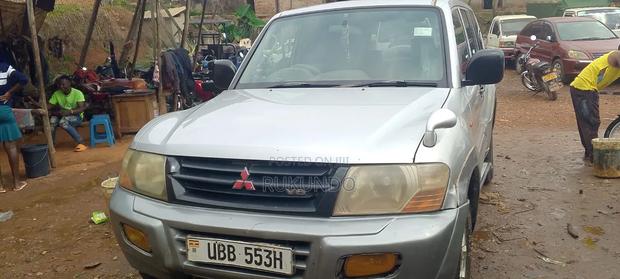 Mitsubishi Pajero 2.0 Pininfarina Automatic 2001 Gray