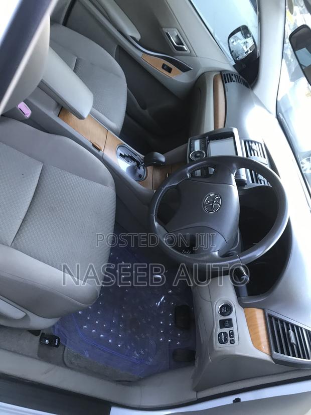 Toyota Premio 2011 White