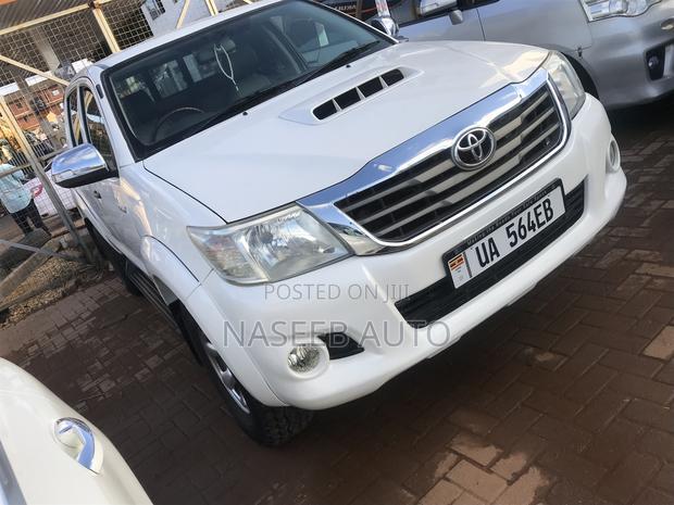 Toyota Hilux 2.5 Cab 2005 White