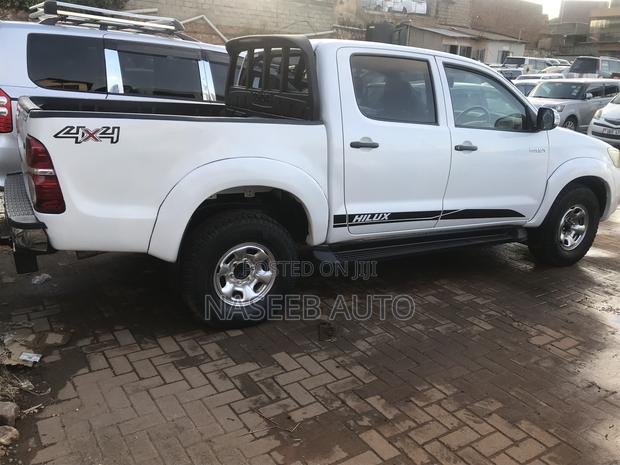 Toyota Hilux 2.5 Cab 2005 White