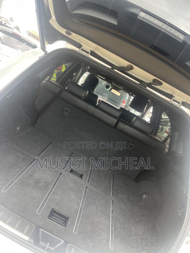 Toyota Harrier 2.0 2017 White