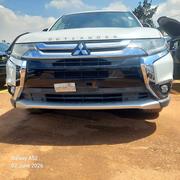 Mitsubishi Outlander 2017 Off white for sale