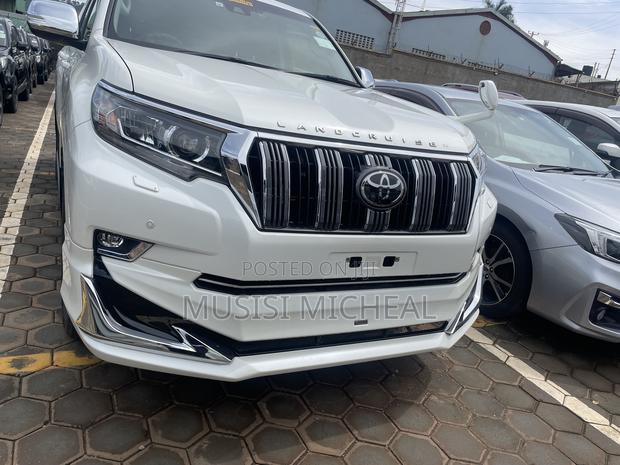 Toyota Land Cruiser Prado 2.8 2018 White