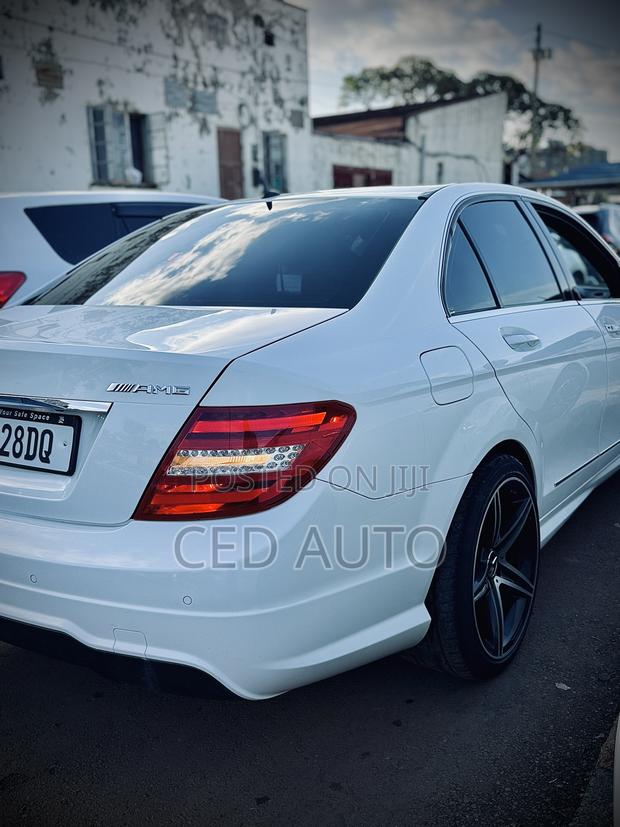 Mercedes-Benz C200 2012 White