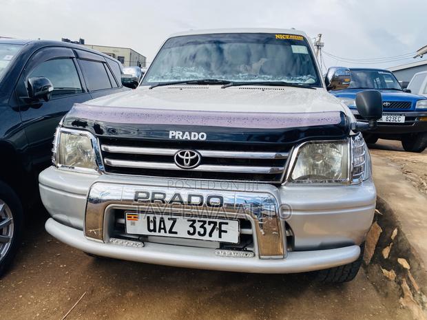 Toyota Land Cruiser Prado 2.7 16V 5dr 2000 White