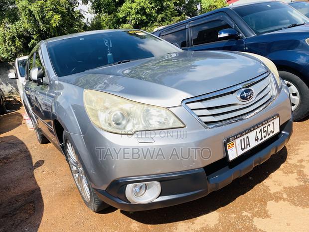 Subaru Outback 2011 Gray