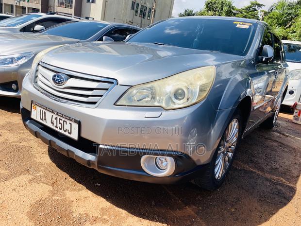Subaru Outback 2011 Gray