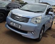 Toyota Noah 2.0 158hp FWD (8 Seater) 2012 Teal for sale