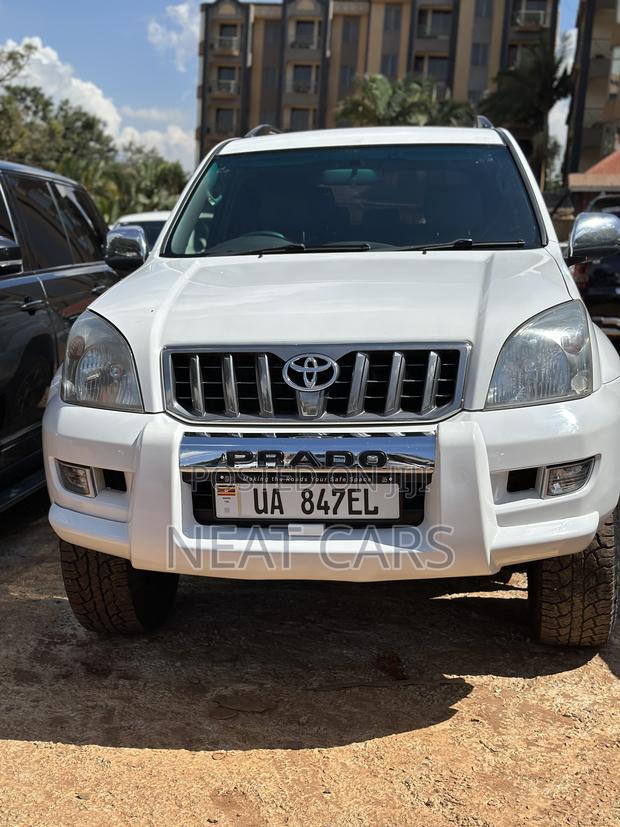 Toyota Land Cruiser Prado 2010 Pearl