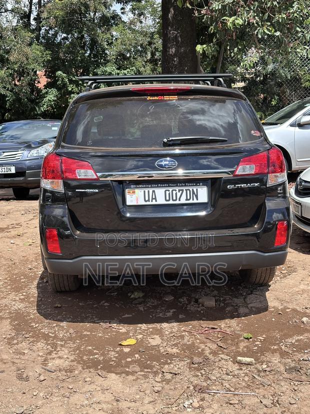 Subaru Outback 2012 Black
