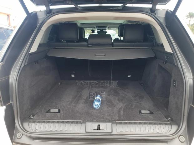 Rover 3500 2019 White