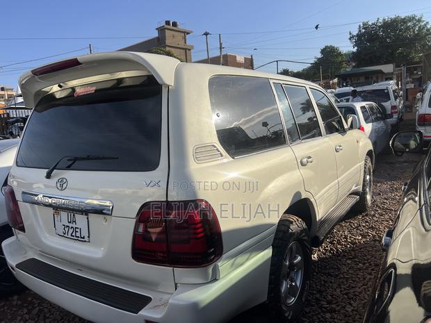 Toyota Land Cruiser Prado 4.0 Petrol TX-L 2006 White