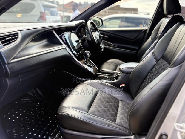 Toyota Harrier 2.0 2015 Silver