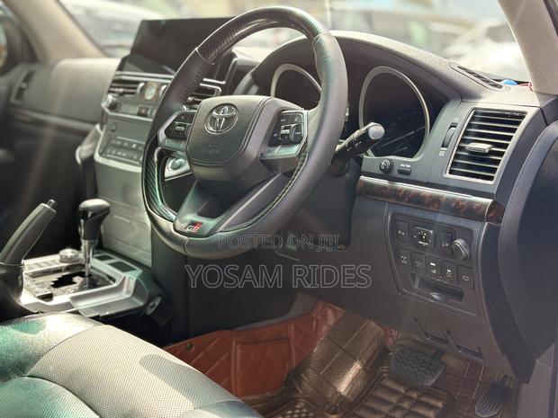 Toyota Land Cruiser 4.5 V8 GX-R 2015 Black