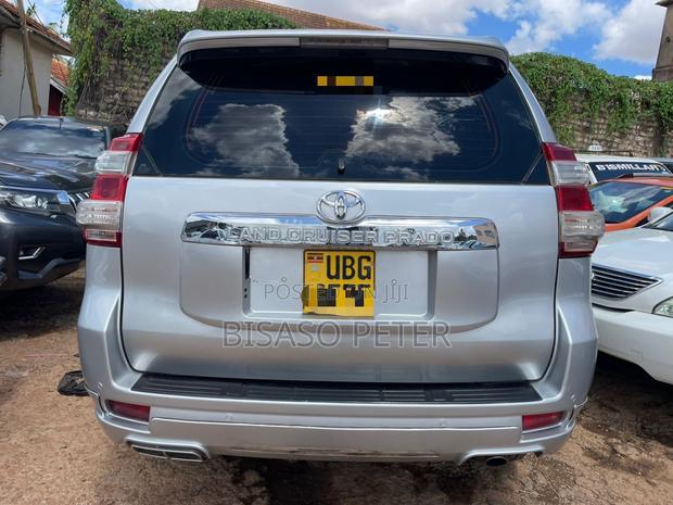 Toyota Land Cruiser Prado 3.0 D-4D (172 Hp) 2015 Silver