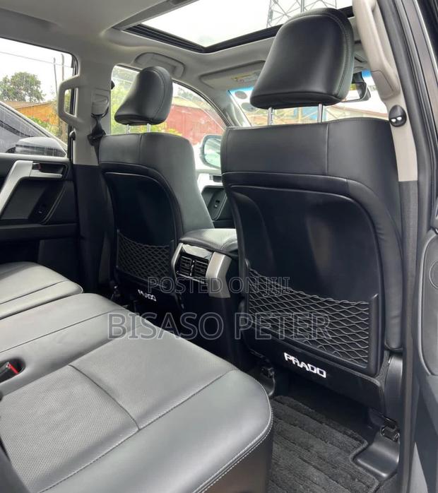 Toyota Land Cruiser Prado 2.7 2023 Black