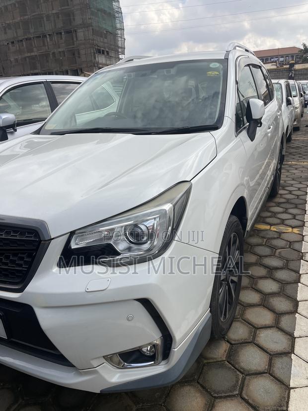 Subaru Forester 2.0XT Premium AWD 2016 White