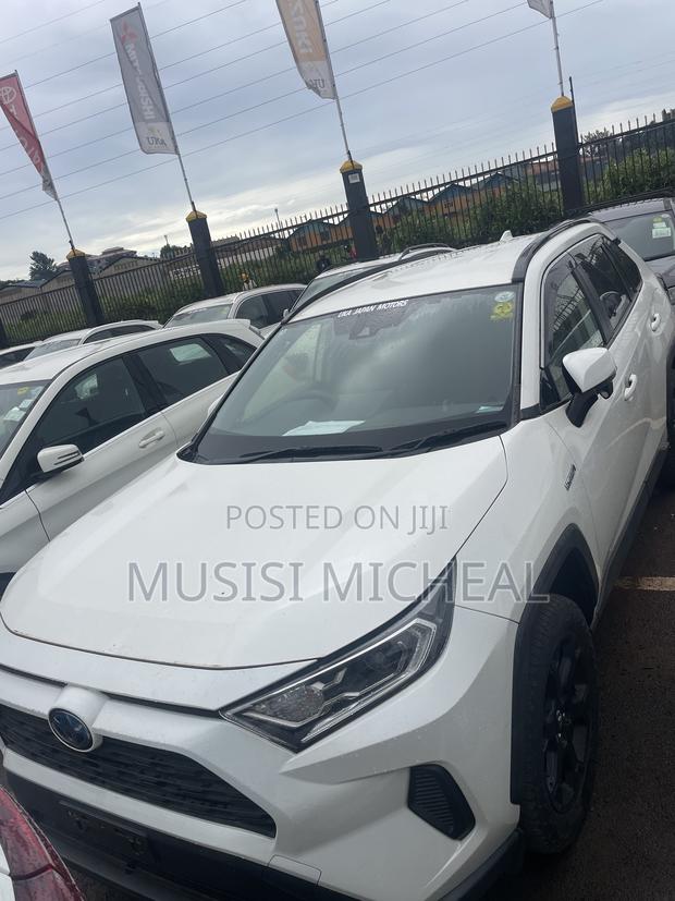 Toyota RAV4 Limited FWD 2020 White