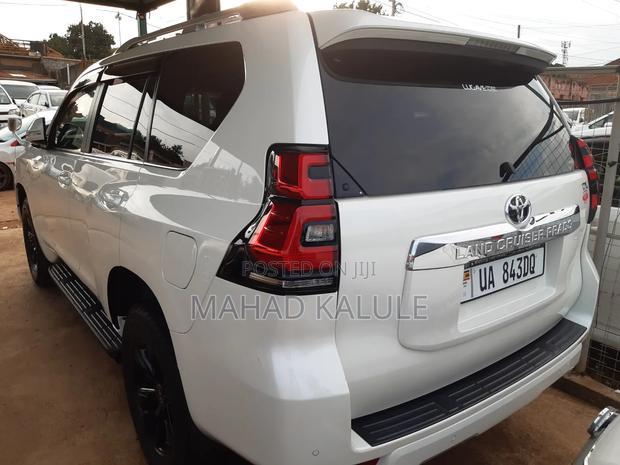 Toyota Land Cruiser 2017 White