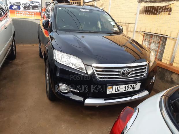 Toyota Vanguard 2010 Black
