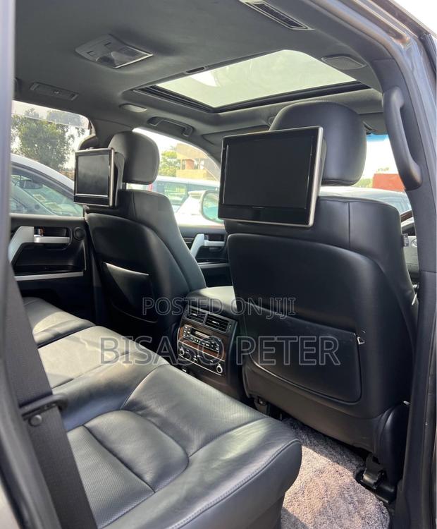 Toyota Land Cruiser 4.6 V8 ZX 2018 Gray