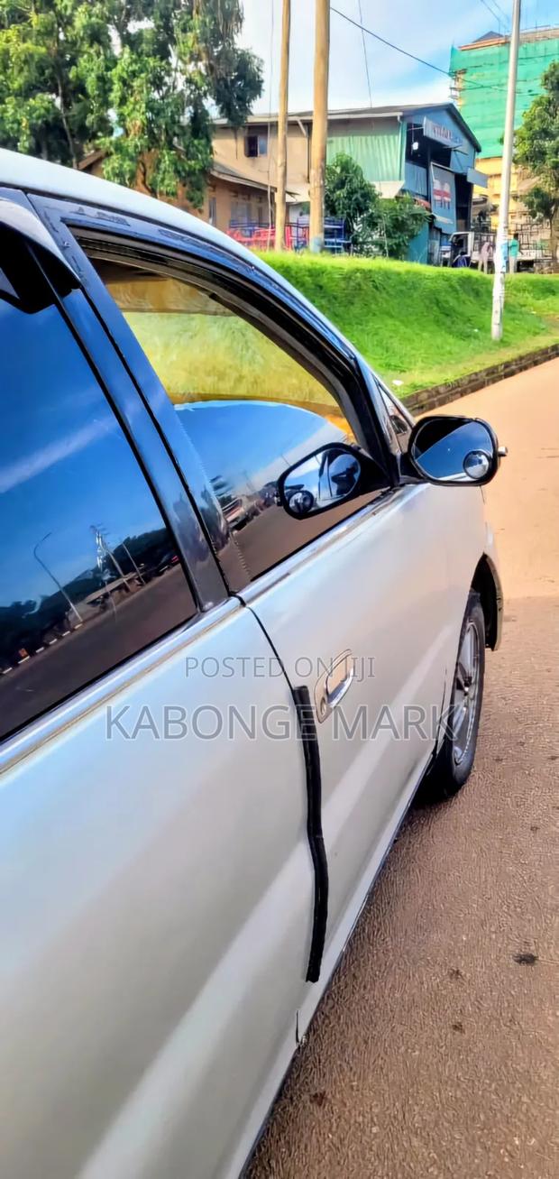 Toyota Nadia 2.0 135hp FWD 2001 Silver