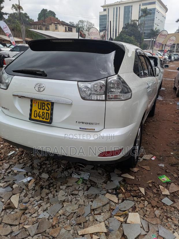 Toyota Harrier 2009 White